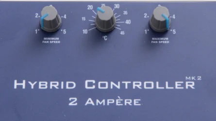 SMScom Hybrid Controller 2 Ampere